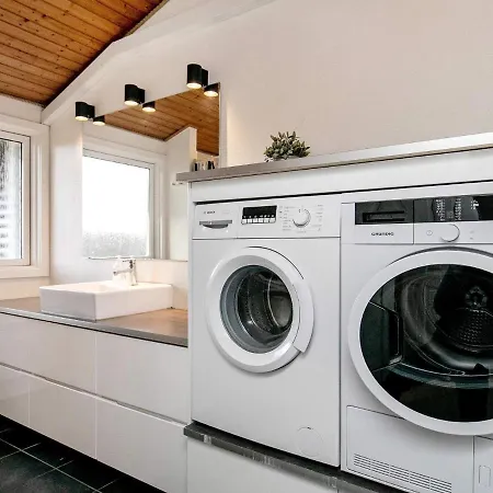 Six-bedroom Holiday In