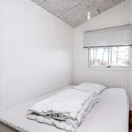 Six-bedroom Holiday In Nordenbro Vesteregn