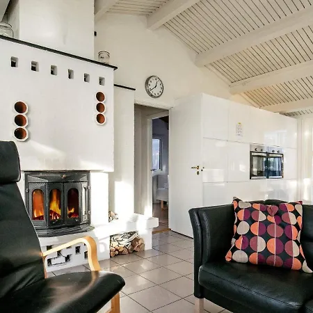 Six-bedroom Holiday In *