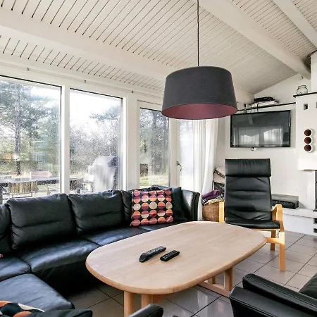 Six-bedroom Holiday In *