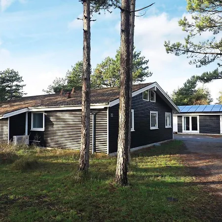 Six-bedroom Holiday In