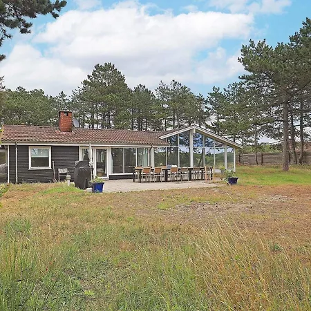 Six-bedroom Holiday In