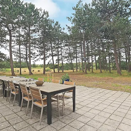 Holiday home Six-bedroom In