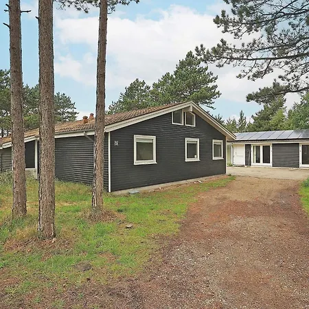 度假居 Six-bedroom In