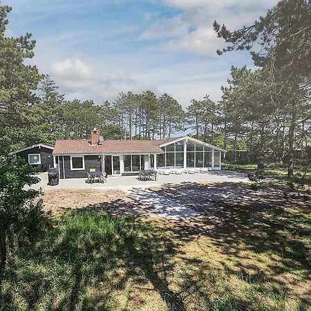 Six-bedroom Holiday In Feriehus *